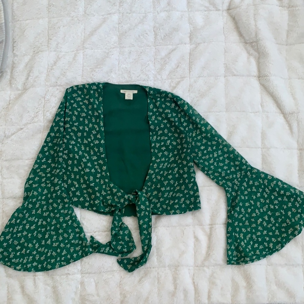 Floral front tie top